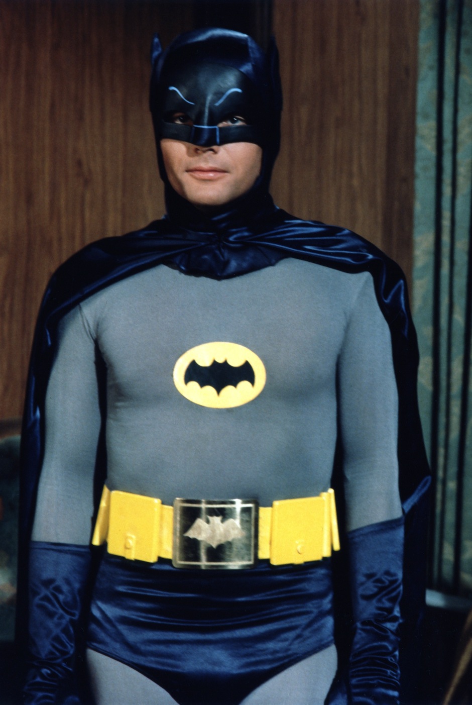 Adam West como Batman